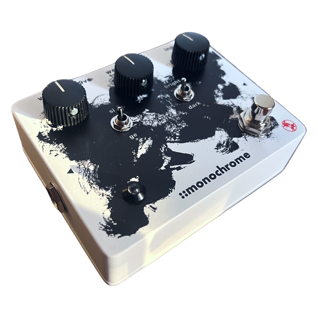 fuzz one | white (black knobs)